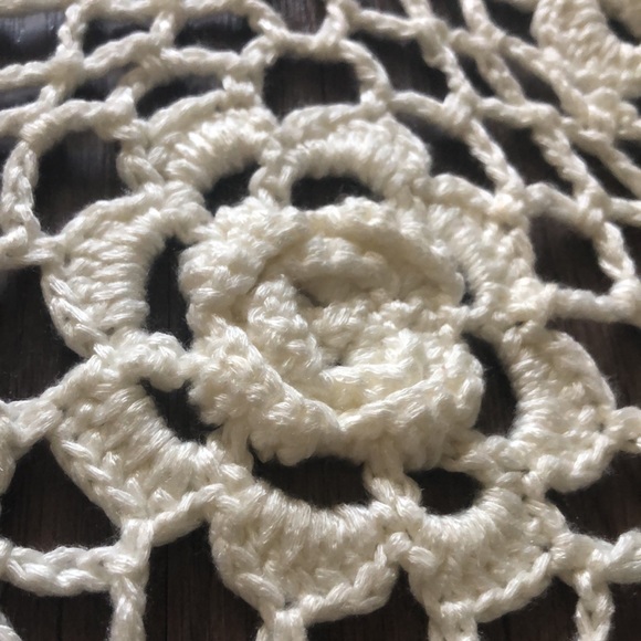 Vintage Crochet Fringed Shaw Triangle Scarf Wrap Handmade - Picture 10 of 13